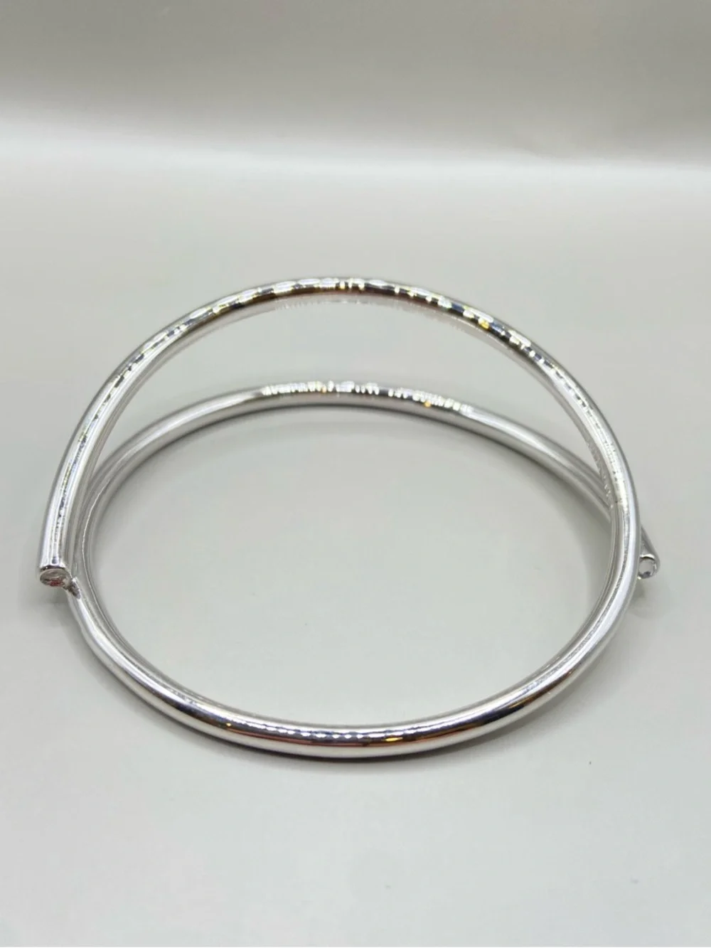Kendra Scott Myles Bangle Bracelet - Picture 5 of 6